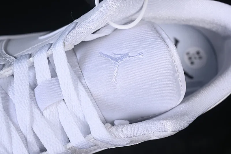 All categories Air Jordan Jordan series basketball shoes Air Jordan 1 Low Air Jordan 1 Low AJ1 Joe 1 new pure white low-top casual sneakers DV0990-111